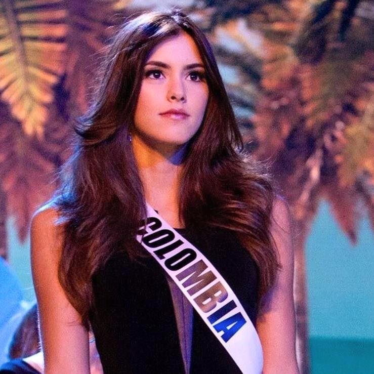 Ιππασία: Δεινή ιππεύτρια η νέα Miss Universe (photos)