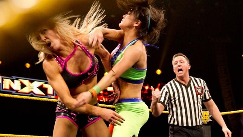 NXT: Υπογραφές και νέοι πρωταθλητές (photos+videos)