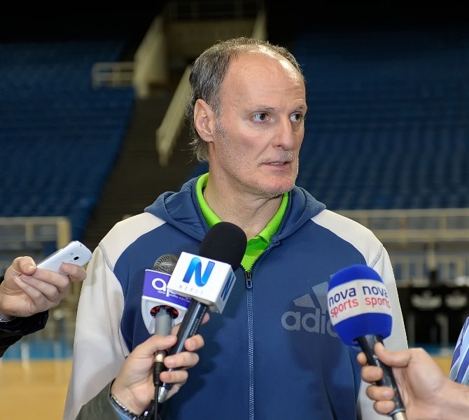 Ιβάνοβιτς: «Kόσμος και άμυνα δίνουν τη νίκη!» (photos)