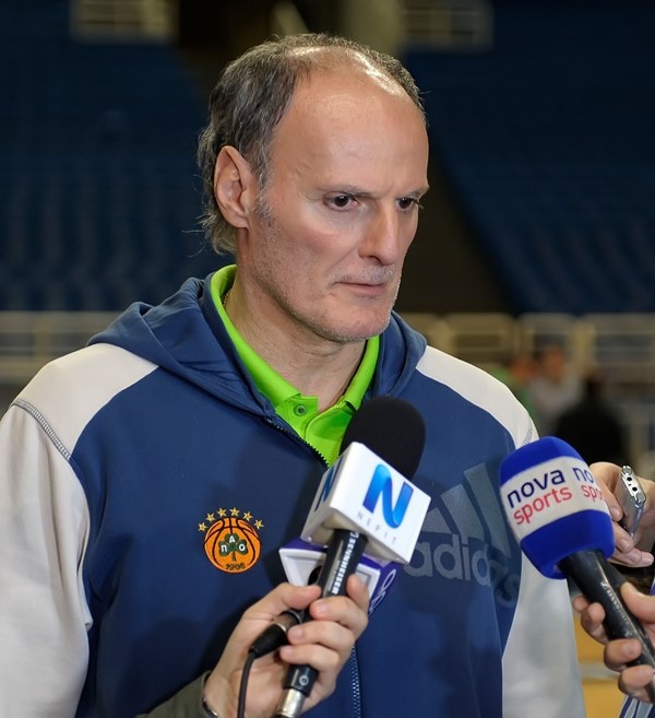 Ιβάνοβιτς: «Kόσμος και άμυνα δίνουν τη νίκη!» (photos)