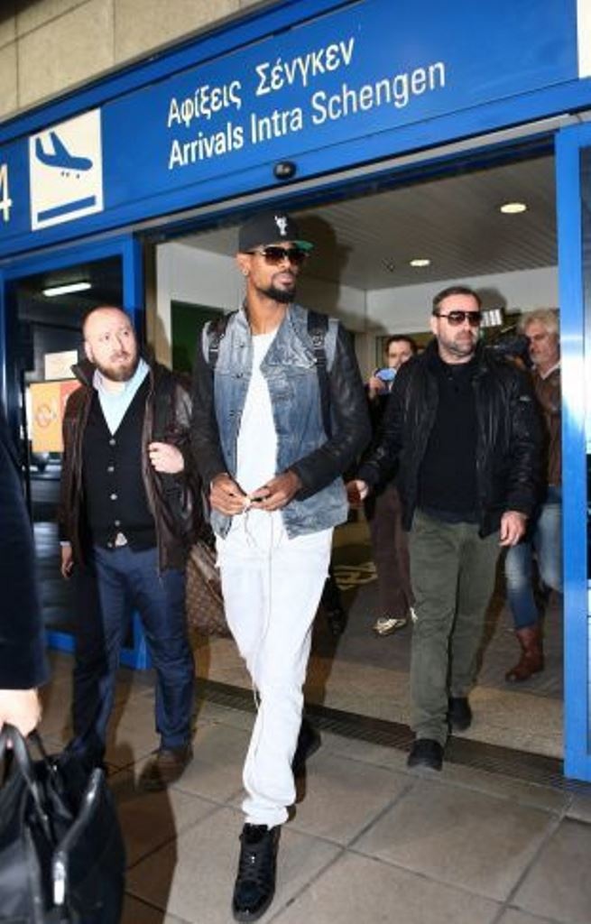 Ολυμπιακός: Έφτασε Αθήνα ο Σαντάνα (photos)