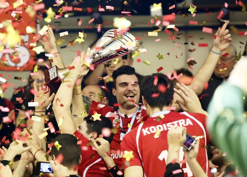 Ολυμπιακός: Οι πανηγυρισμοί για το Λιγκ Καπ (photos)