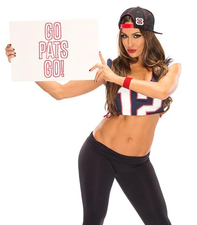 WWE: Bella Bowl, ξανά! (photos)