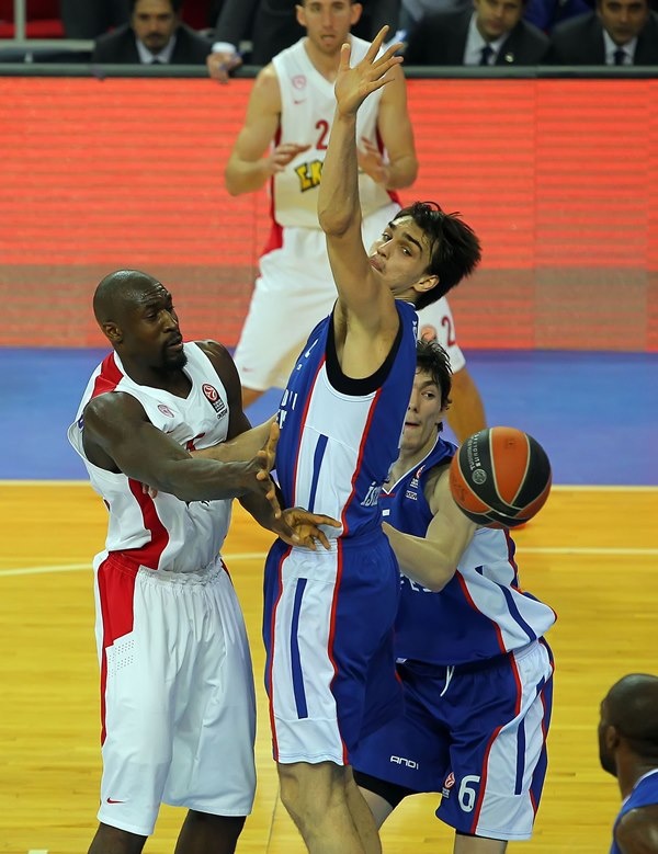 Σάριτς στο Onsports: «Όνειρό μου Παναθηναϊκός, Ολυμπιακός και Ελλάδα» (photos+videos)