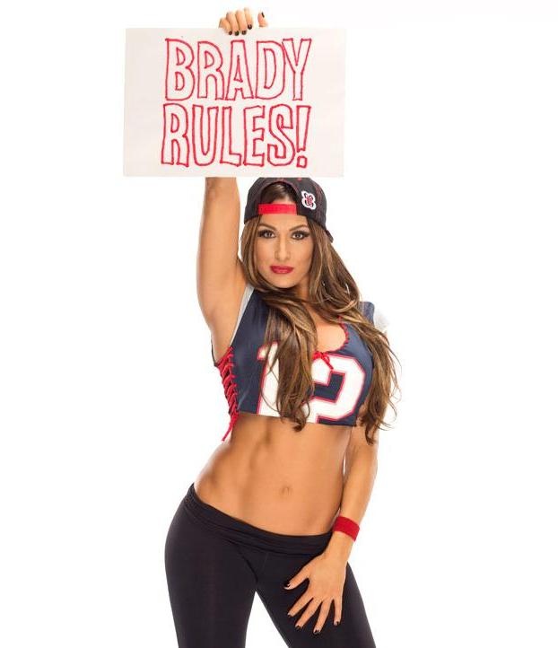 WWE: Bella Bowl, ξανά! (photos)