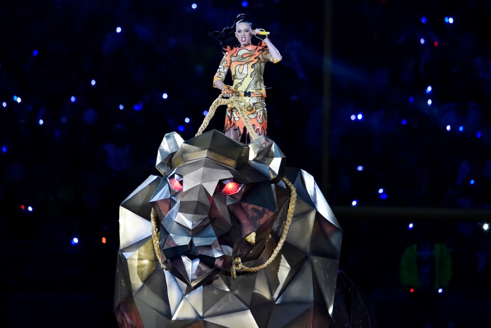 Super Bowl XLIX: Εντυπωσιακή η Katy Perry (video+photos)