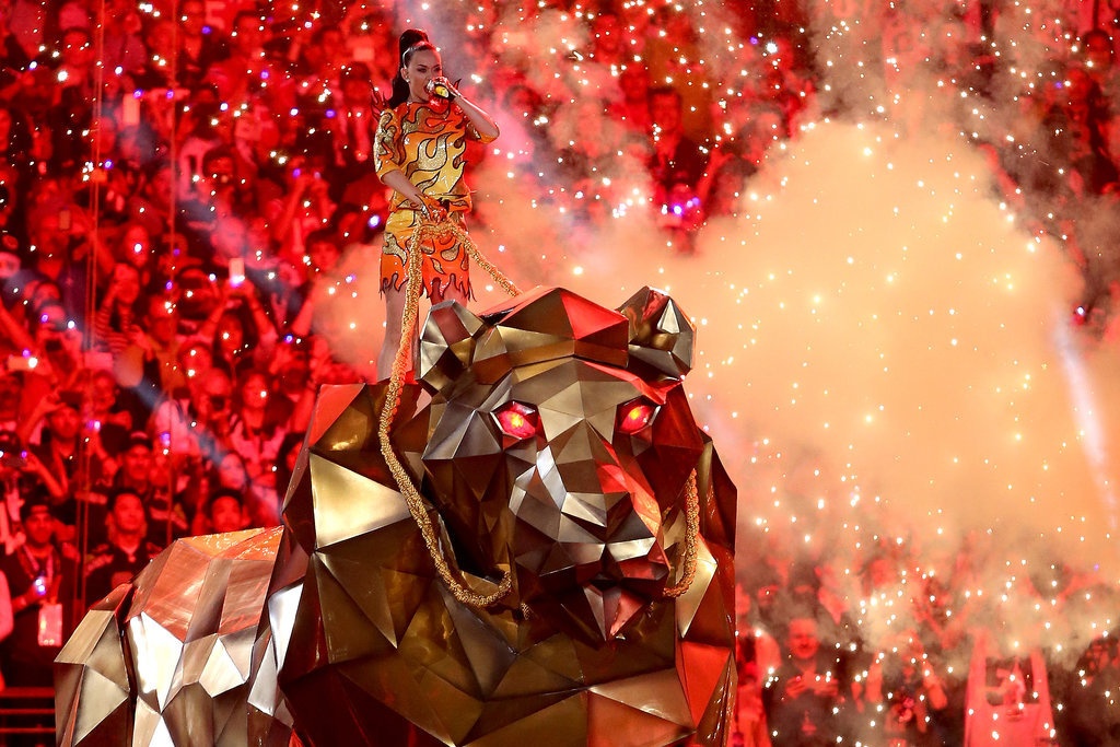 Super Bowl XLIX: Εντυπωσιακή η Katy Perry (video+photos)