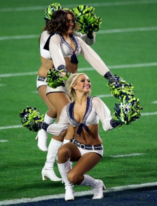 NFL: Οι Cheerleaders του Super Bowl XLIX (photos)