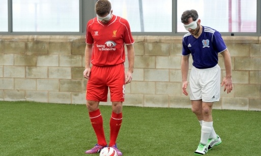 Λίβερπουλ:Προπόνηση με ομάδα τυφλών (video +photos)