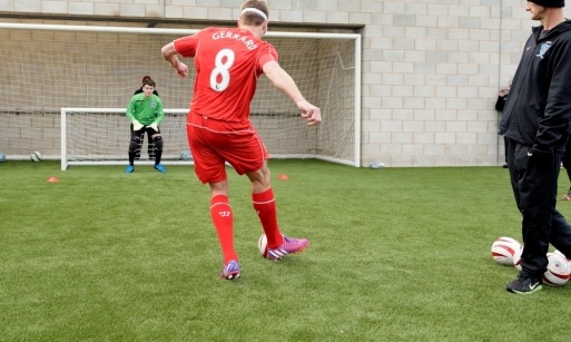 Λίβερπουλ:Προπόνηση με ομάδα τυφλών (video +photos)