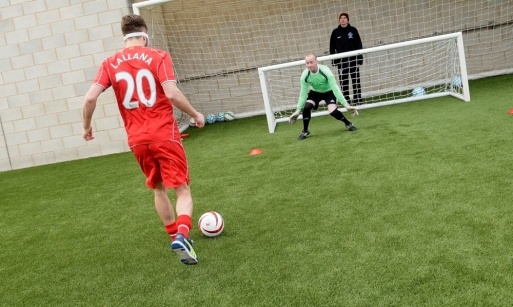 Λίβερπουλ:Προπόνηση με ομάδα τυφλών (video +photos)