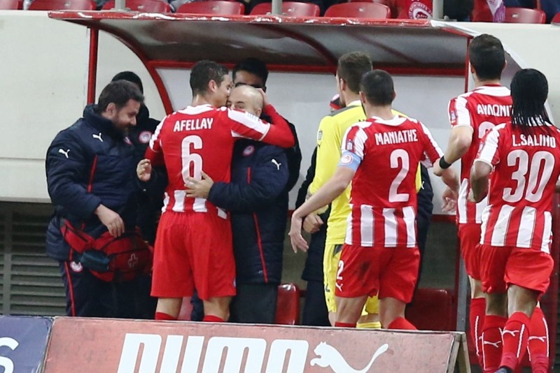 Ολυμπιακός: Αφιερωμένα στον Δουρέκα! (photos)