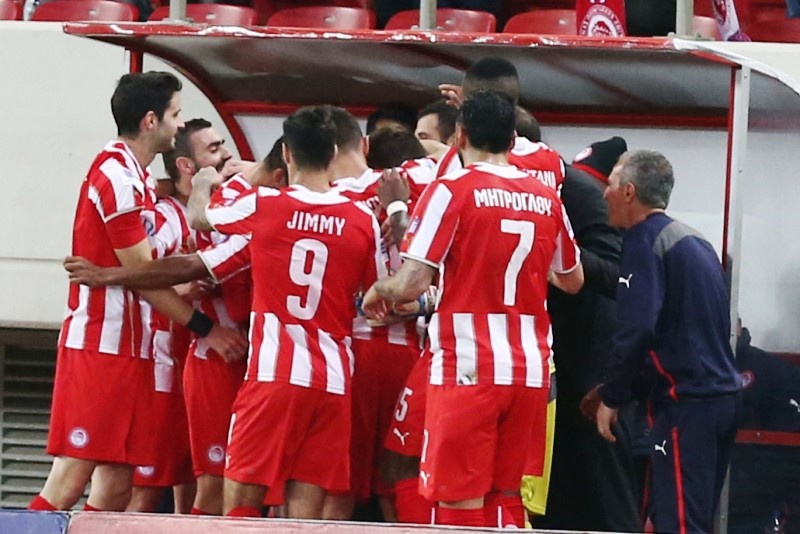 Ολυμπιακός: Αφιερωμένα στον Δουρέκα! (photos)