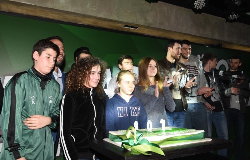 «Σας ευχαριστώ που κρατάτε τον Παναθηναϊκό» (video+photos)