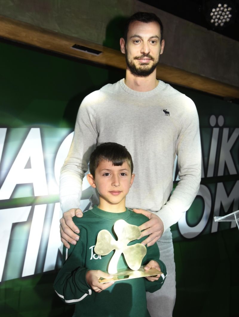 «Σας ευχαριστώ που κρατάτε τον Παναθηναϊκό» (video+photos)