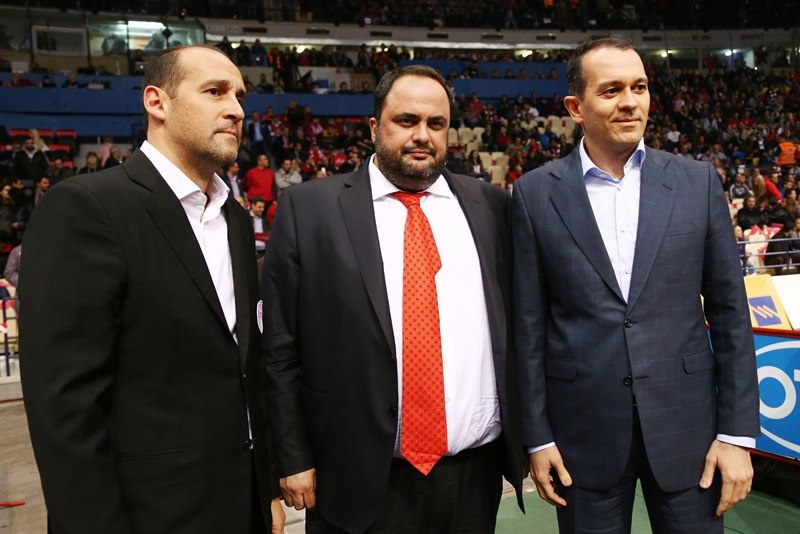 Ολυμπιακός: Μαρινάκης, Περέιρα, Καρεμπέ και Ισά στο ΣΕΦ (photos)