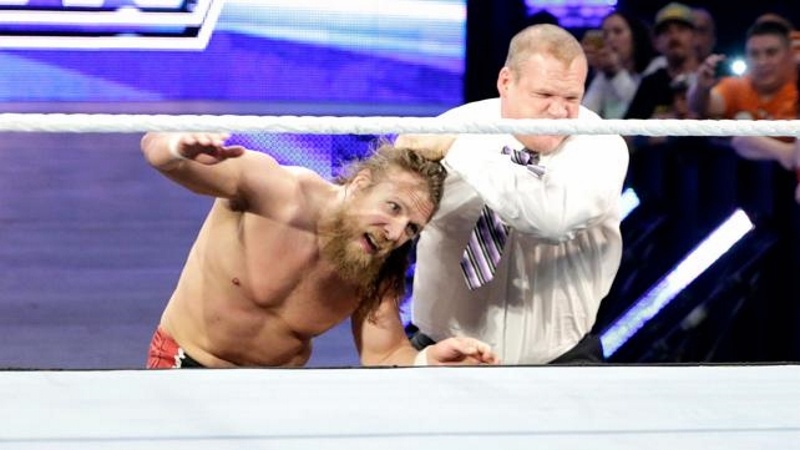 SmackDown: Νίκη… WrestleMania για Bryan και Reigns (photos+videos)