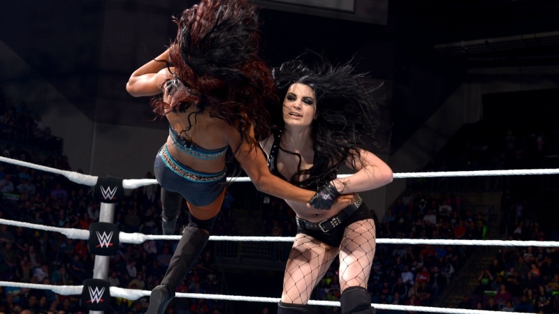 SmackDown: Νίκη… WrestleMania για Bryan και Reigns (photos+videos)