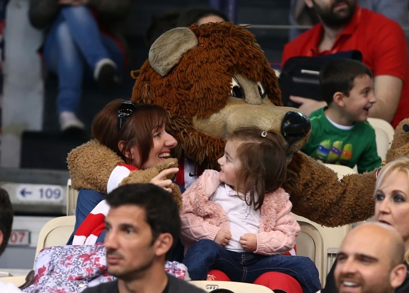 Ολυμπιακός: Πλημμύρισε παιδιά το ΣΕΦ (photos)