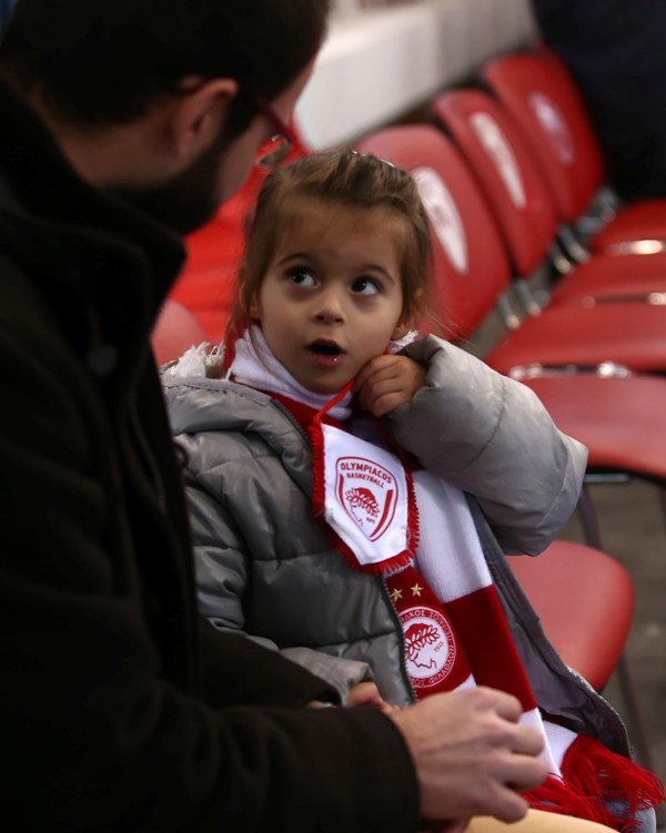 Ολυμπιακός: Πλημμύρισε παιδιά το ΣΕΦ (photos)