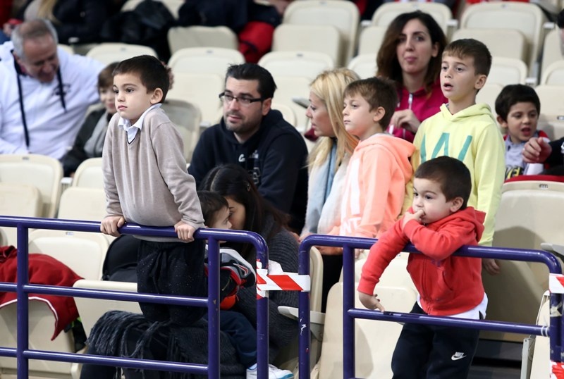 Ολυμπιακός: Πλημμύρισε παιδιά το ΣΕΦ (photos)