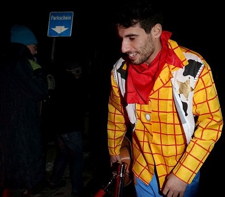 Μπάγερν Μονάχου: Μασκαρεύτηκαν για το πάρτι της Ιβάνοβιτς (photos)