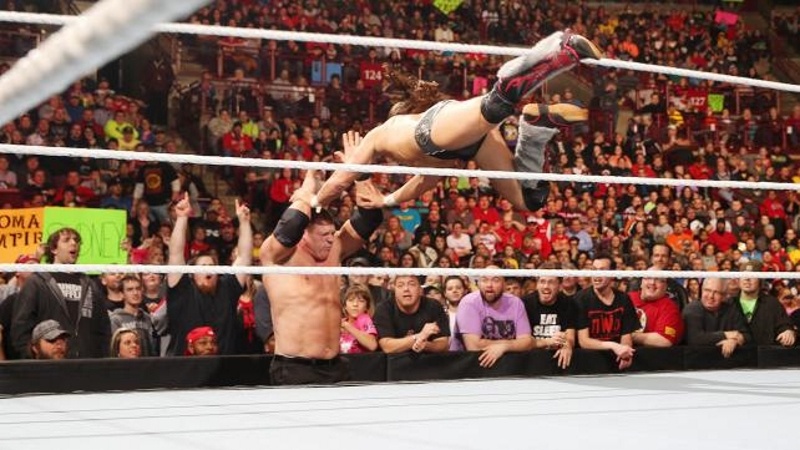 Raw: Μαζί και χωριστά οι Bryan και Reigns (videos+photos)