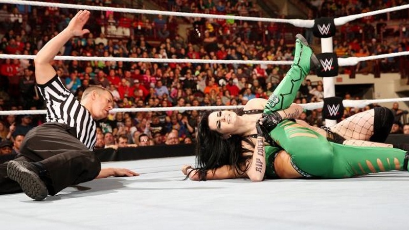 Raw: Μαζί και χωριστά οι Bryan και Reigns (videos+photos)
