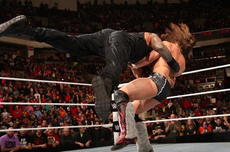 Raw: Μαζί και χωριστά οι Bryan και Reigns (videos+photos)