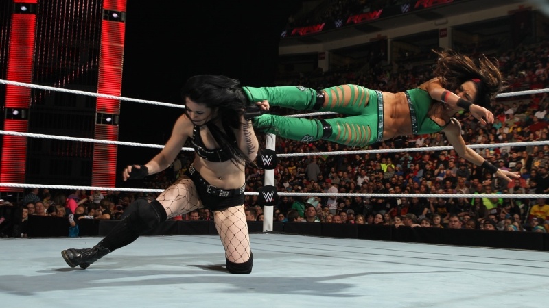 Raw: Μαζί και χωριστά οι Bryan και Reigns (videos+photos)