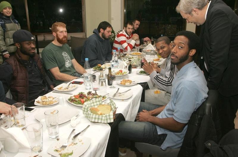 Άρης: Με φιλάθλους και συνθήματα (photos)