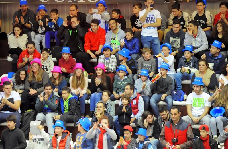 Κολοσσός Ρόδου: Γέμισε παιδιά το Βενετόκλειο (photos)