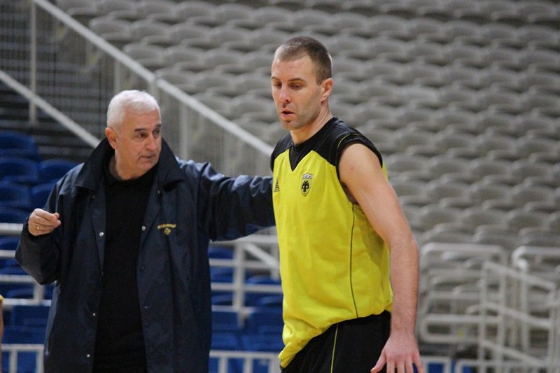 ΑΕΚ: Σύνθημα νίκης (photos)