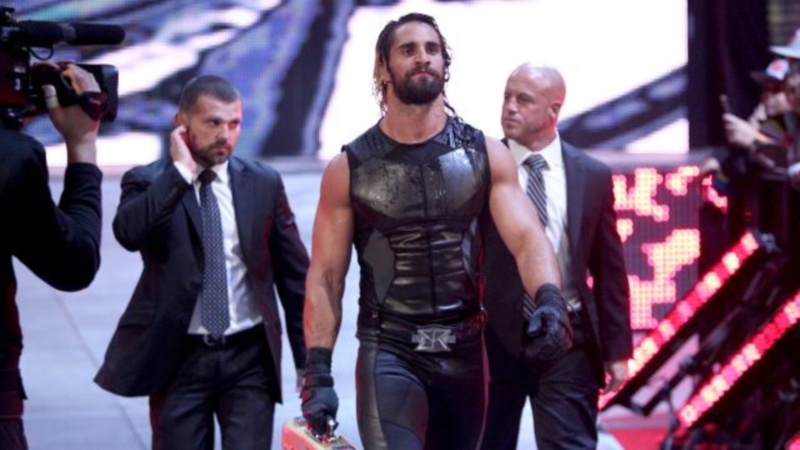 Raw: Ισοπεδωτικός Roman Reigns (videos+photos)