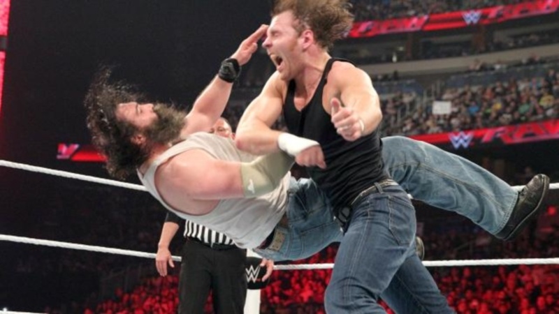 Raw: Ισοπεδωτικός Roman Reigns (videos+photos)