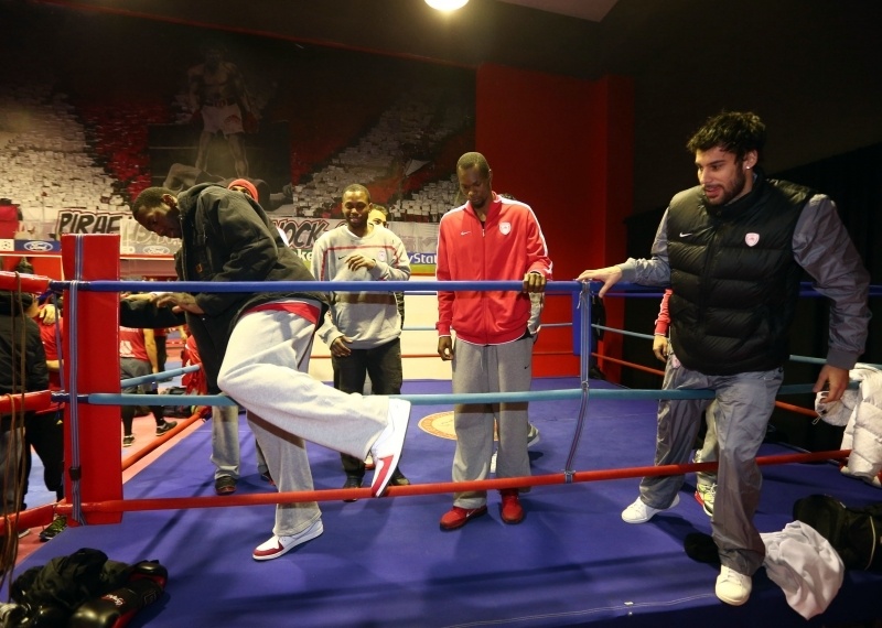 Ολυμπιακός: Έπαιξαν… μπουνιές (photos)