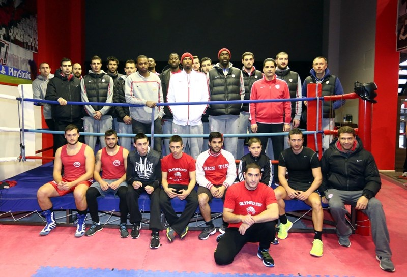 Ολυμπιακός: Έπαιξαν… μπουνιές (photos)