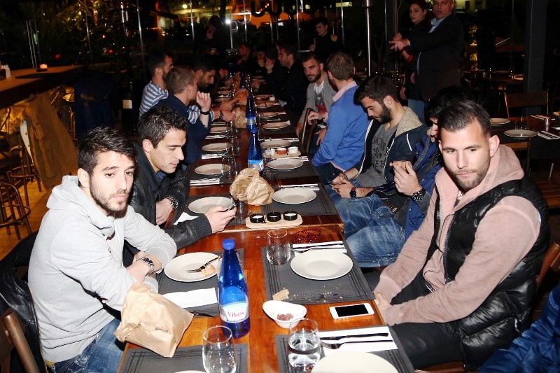 ΑΕΚ: Χαμόγελα και χαλάρωση στο δείπνο (photos)