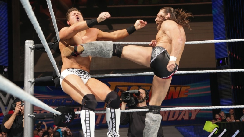 SmackDown: Χαοτική νίκη για Seth Rollins (photos+videos)