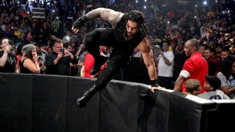 SmackDown: Χαοτική νίκη για Seth Rollins (photos+videos)