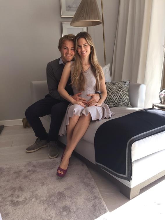 Μερσέντες: Πατέρας ο Ρόζμπεργκ (photo)