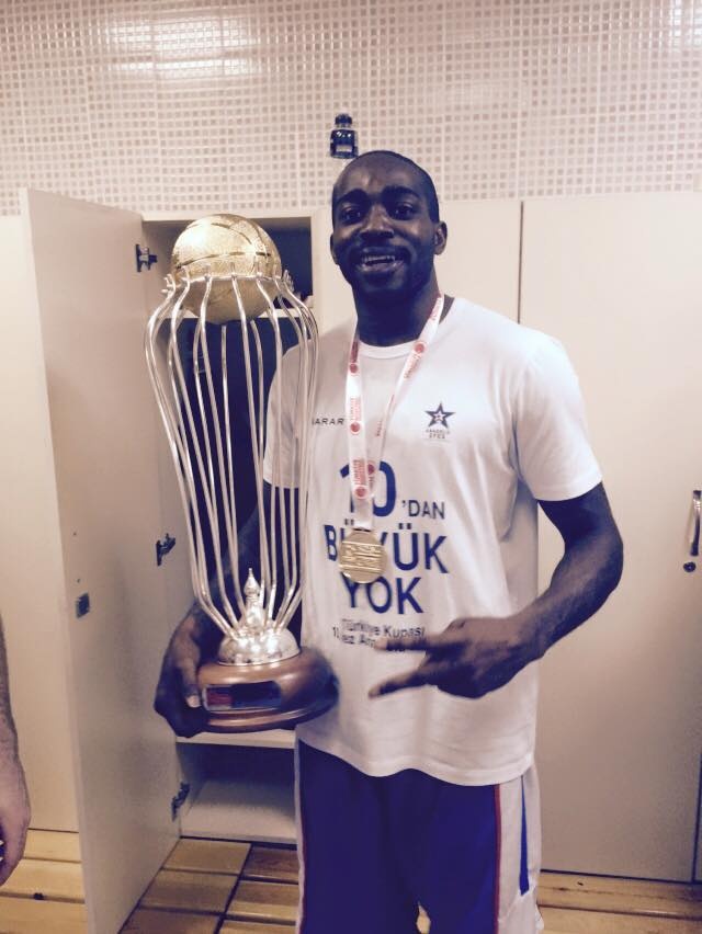 Αναντολού Εφές: Περήφανος για το τρίτο σερί Κύπελλο ο Λάσμε (photo)