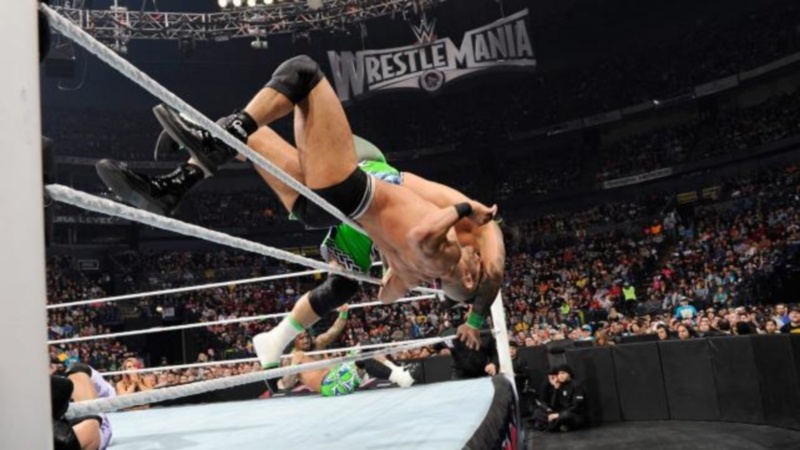 Raw: Σύγχυση με Randy Orton (videos+photos)