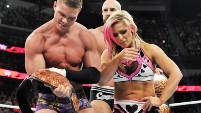 Raw: Reigns εναντίον όλων… (videos+photos)