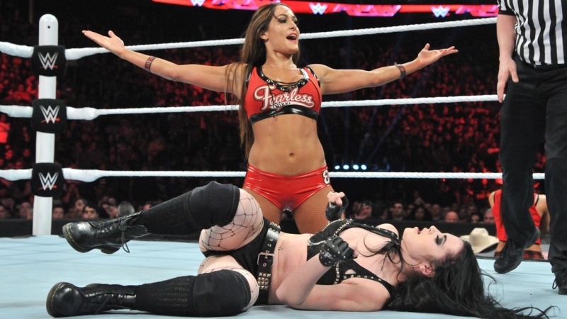 Raw: Reigns εναντίον όλων… (videos+photos)