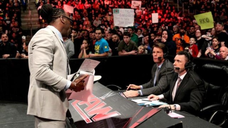 Raw: Reigns εναντίον όλων… (videos+photos)