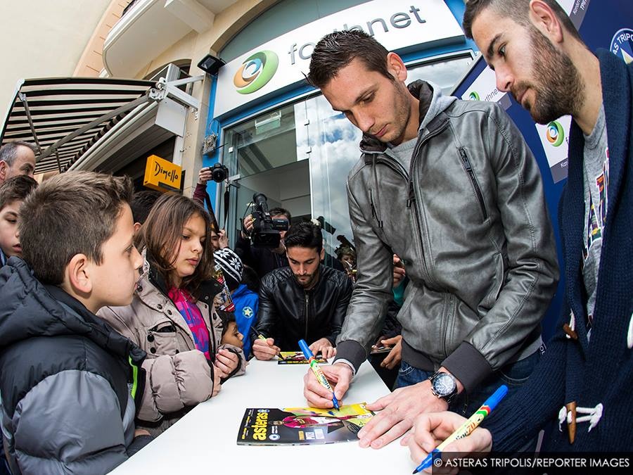 Αστέρας Τρίπολης-Ατρόμητος: Αυτόγραφα πριν το ματς (photos)