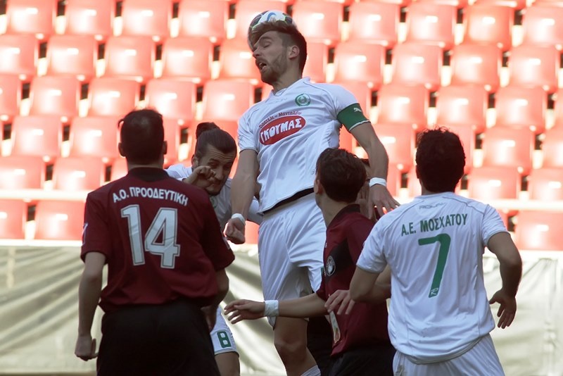 Κύπελλο Πειραιά: Η κούπα στην Προοδευτική (photos)