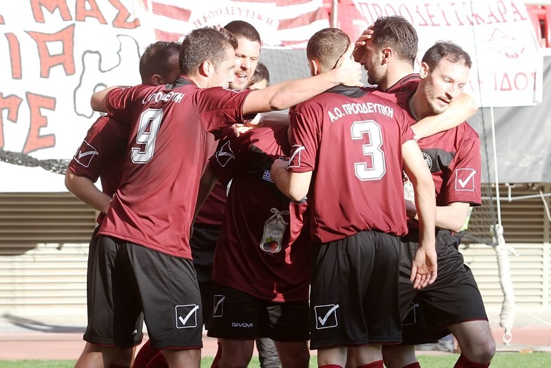 Κύπελλο Πειραιά: Η κούπα στην Προοδευτική (photos)