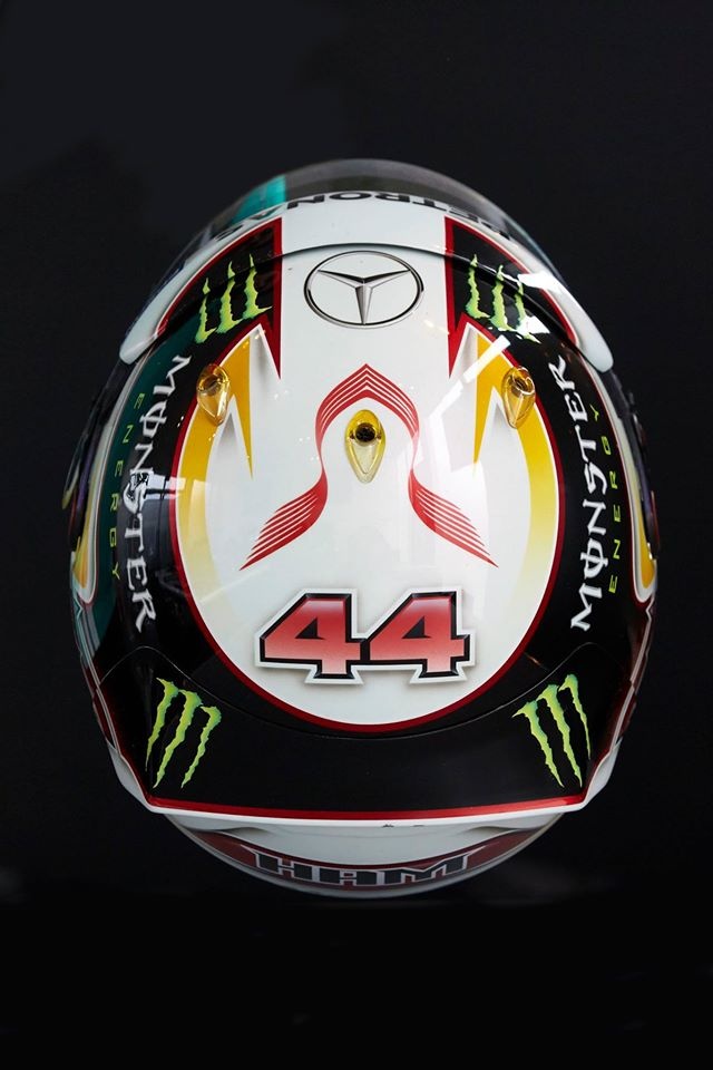 Μερσέντες: Εκπληκτικά τα κράνη Χάμιλτον και Ρόζμπεργκ (photos)